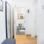 Апартаменты Bright 1 Bedroom Close To Mala Strana & Dancing House *